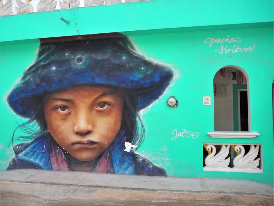 Street art à Holbox dans la péninsule du Yucatan au Mexique