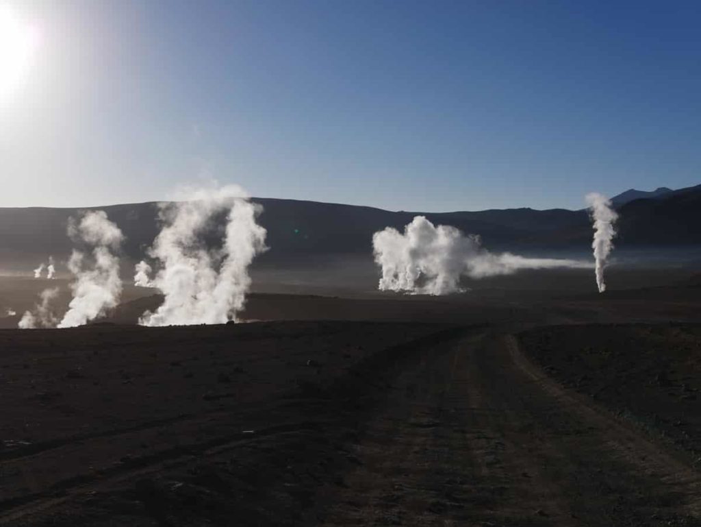 Les geysers sol de manana en Bolivie