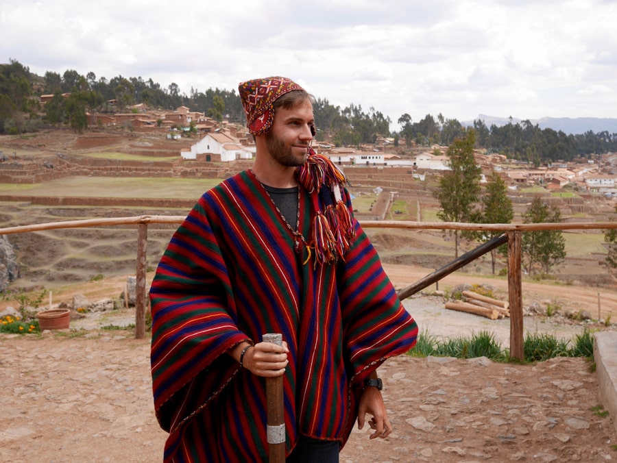Tenue traditionnelle Pérou
