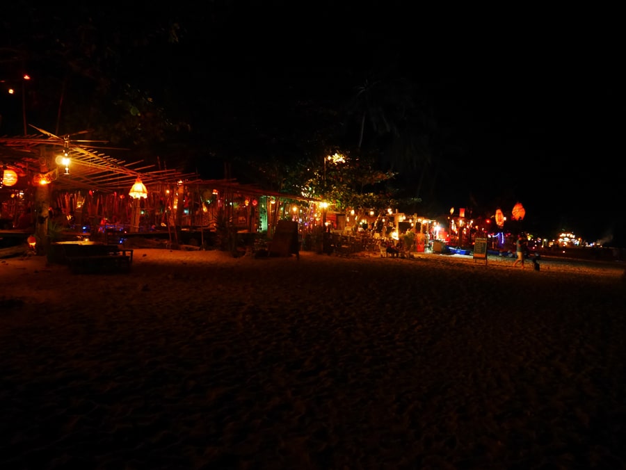 Restaurant sur la plage koh Lanta
