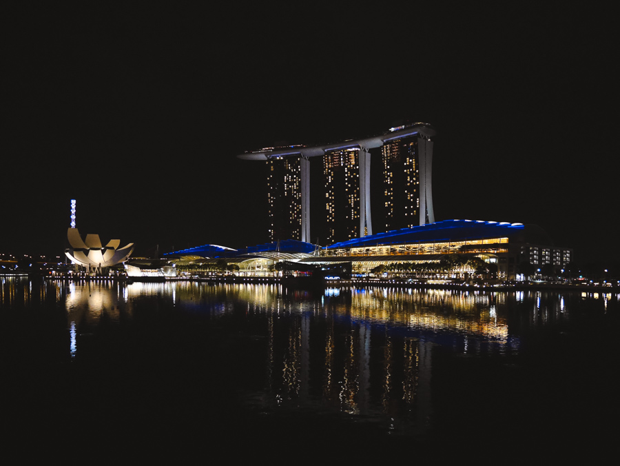 Singapor by night